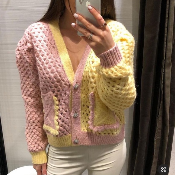 ZARA eyelet chunky knit oversized cardigan with jewel buttons - Picture 7 of 16